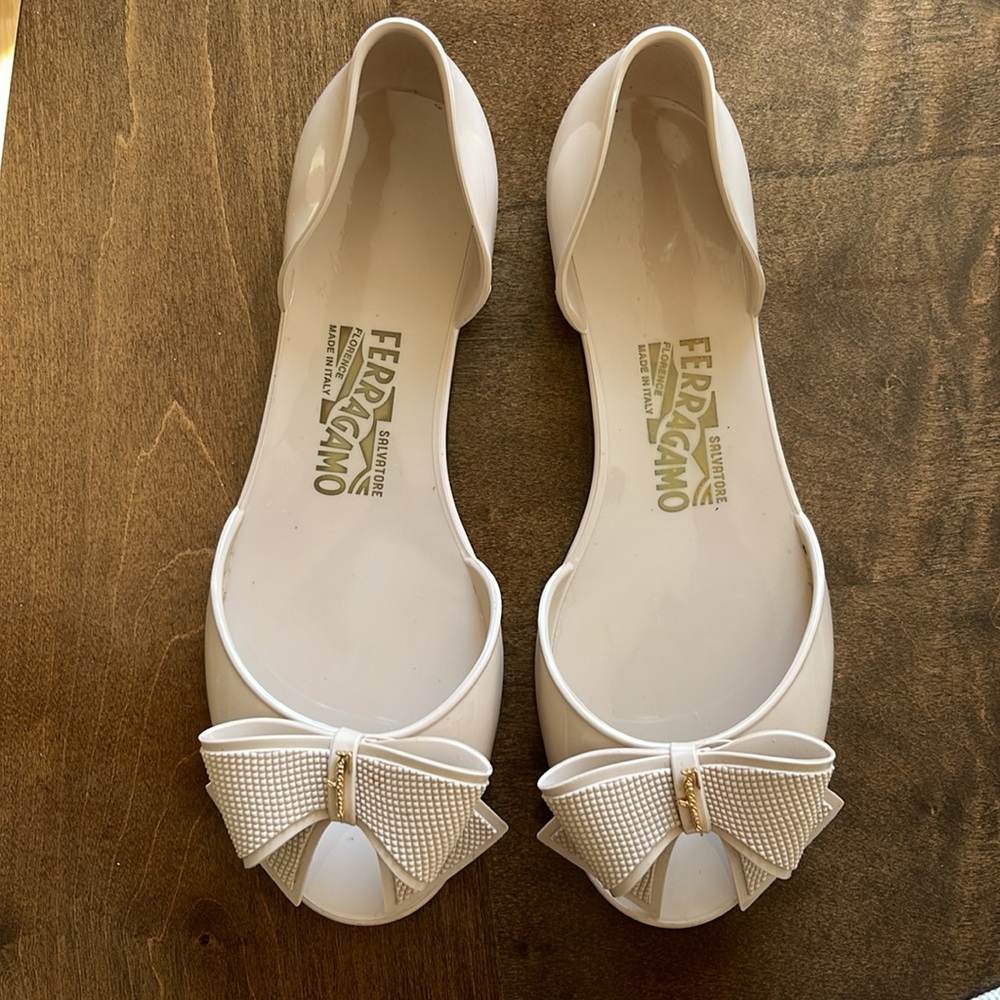 Salvatore Ferragamo Barbados Jelly Flats